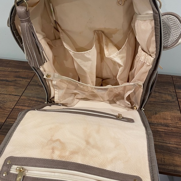 Itzy Ritzy Taupe and White Chevron Bag - Picture 5 of 7